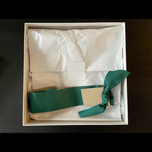 Burberry Gift Box - Children - Picture 2 of 4